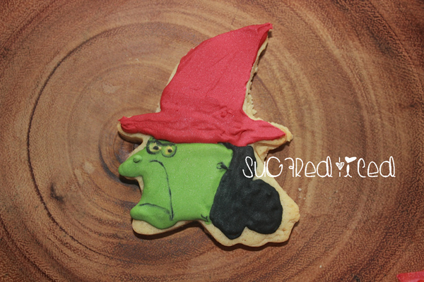 Lucy Witch, It's the Great Pumpkin cookie | SugaredandIced.com