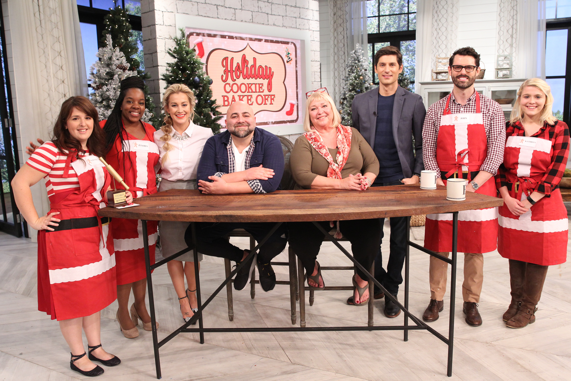 Sugared and Iced, Samantha Meyers wins Holiday Bake Off on "Pickler and Ben"